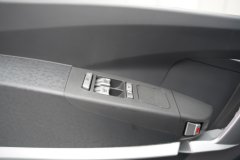 飞碟EW5 4.5T 4.18米单排纯电动栏板轻卡(FD1040W68BEV-1)100.27kWh