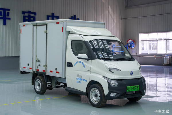 飞碟EQ2 2.6T 2.76米单排纯电动厢式微卡38.64kWh