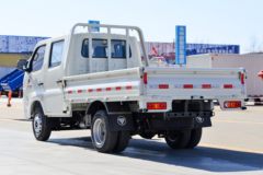 福田 祥菱M1 豪华型 1.6L 122马力 汽油 2.55米双排栏板微卡(BJ1031V4AV4-51)