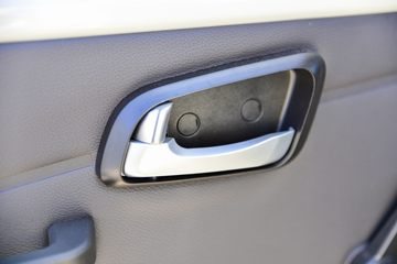 ���� ����M1 ������ 1.6L 122���� ���� 2.55��˫������΢��(BJ1031V4AV4-51)ͼƬ