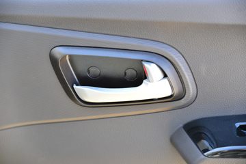 ���� ����M1 ������ 1.6L 122���� ���� 2.55��˫������΢��(BJ1031V4AV4-51)ͼƬ