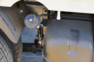 ���� ����M1 ������ 1.6L 122���� ���� 2.55��˫������΢��(BJ1031V4AV4-51)ͼƬ