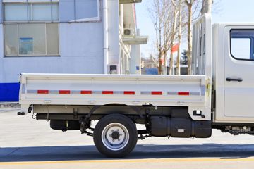 ���� ����M1 ������ 1.6L 122���� ���� 2.55��˫������΢��(BJ1031V4AV4-51)ͼƬ