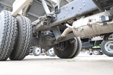 �������� ���S1 PLUS 120���� 4X2 3.3����ж��(BJ3075DEJBA-31)ͼƬ