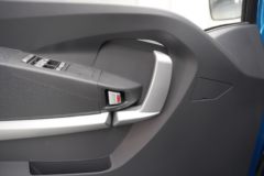 飞碟HW5 4.18米单排插电式混合动力栏板轻卡(FD1041W68PHEV-1)17.52kWh