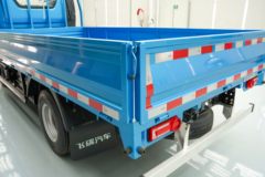 飞碟HW5 4.18米单排插电式混合动力栏板轻卡(FD1041W68PHEV-1)17.52kWh