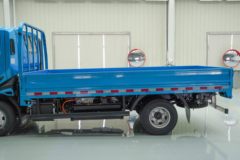 飞碟HW5 4.18米单排插电式混合动力栏板轻卡(FD1041W68PHEV-1)17.52kWh