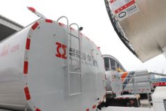 一汽解放 J6L 240马力 6X4 多功能抑尘车(通亚达牌)(WTY5250TDYC6)