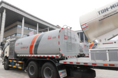 一汽解放 J6L 240马力 6X4 多功能抑尘车(通亚达牌)(WTY5250TDYC6)