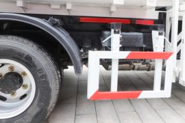 悍将&nbsp;垃圾运输车底盘图片