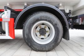 悍将&nbsp;垃圾运输车底盘图片