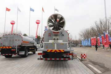 重汽豪沃底盘 除尘车外观图片