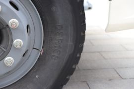 重汽豪沃底盘&nbsp;除尘车底盘图片