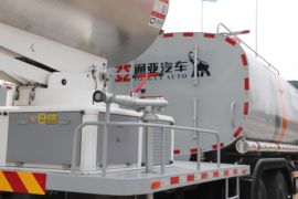 重汽豪沃底盘&nbsp;除尘车上装图片