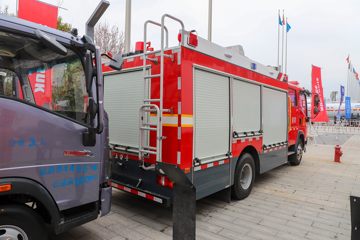 悍将&nbsp;消防车外观图片