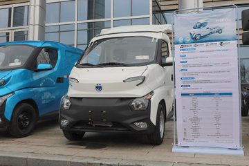 飞碟EQ2 4X2 2.2吨纯电动洗扫车(杰瑞牌)(JR5031TXSFDBEV)41.86kWh