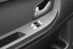 飞碟EQ2 4X2 2.2吨纯电动洗扫车(杰瑞牌)(JR5031TXSFDBEV)41.86kWh