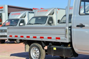 长安跨越王X1 标准型 1.6L 122马力 汽油 2.55米双排栏板小卡(国六)(单后轮)(SC1031XAS6B1)图片