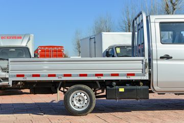 长安跨越王X1 标准型 1.6L 122马力 汽油 2.55米双排栏板小卡(国六)(单后轮)(SC1031XAS6B1)图片