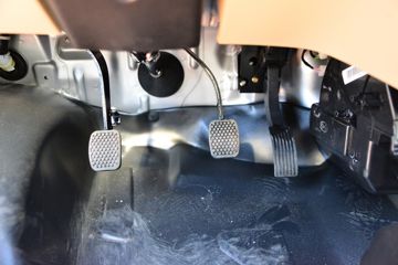 ������Խ��X5 1.6L 122���� ���� 3.585�׵�����ʽС��(����)(CKS5034XXYFRD6B1)ͼƬ