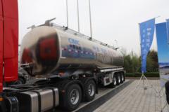 陕汽重卡 德龙X5000 经典版 480马力 6X4 AMT自动档危险品牵引车(国六)(SX4259XD4WQ1)