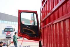 陕汽重卡 德龙M6000 245马力 4X2 6.85米仓栅式载货车(国六)(SX5189CCYVB481)