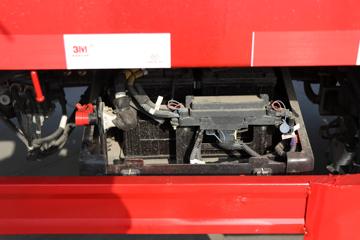 �����ؿ� ����M6000 245���� 4X2 6.85�ײ�դʽ�ػ���(����)(SX5189CCYVB481)ͼƬ