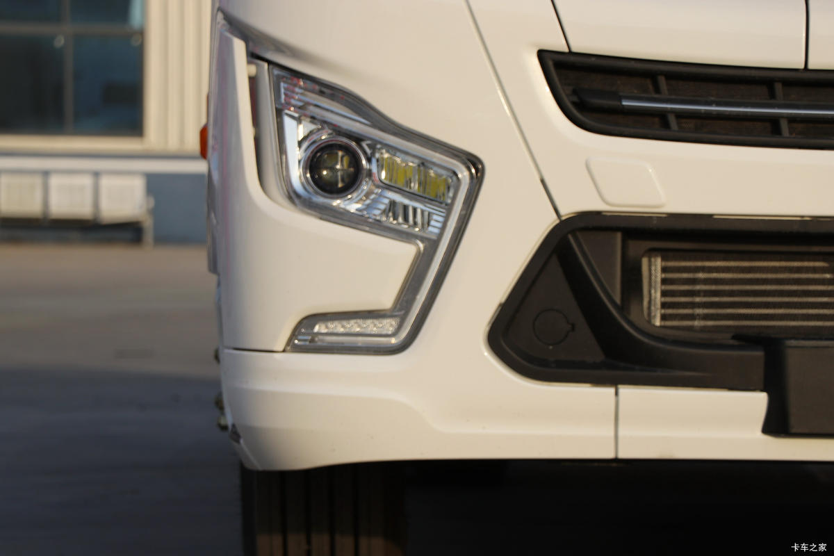 ؿ X6000 680 6X4 AMTԶǣ()(SX4259GE4Q3)                                                