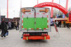 东风 多利卡D6 130马力 4X2 吸尘车(华梁天鸿牌)(LJN5070TXCEQ6)