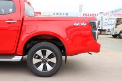 江西五十铃 D-MAX 2021款 劲动型 1.9T柴油 四驱 手动 双排皮卡(国六)