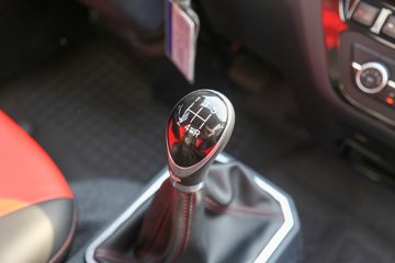 һ������ ��Ű���1ϵV6 102���� 3.02�׵��������Ῠ(��ɲ)ͼƬ