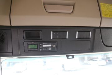 ���� ŷ��EST ��Խ�� 580���� 6X4 AMT�Զ���ǣ����(��Һ��)ͼƬ