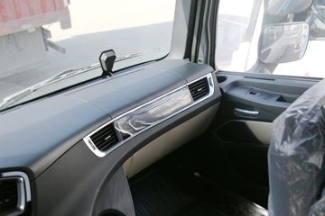 ���� ŷ��EST ��Խ�� 580���� 6X4 AMT�Զ���ǣ����(��Һ��)ͼƬ