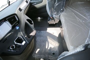 ���� ŷ��EST ��Խ�� 580���� 6X4 AMT�Զ���ǣ����(��Һ��)ͼƬ