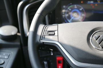 ���� ŷ��EST ��Խ�� 580���� 6X4 AMT�Զ���ǣ����(��Һ��)ͼƬ