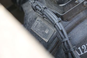 ���� ŷ��EST ��Խ�� 580���� 6X4 AMT�Զ���ǣ����(��Һ��)ͼƬ