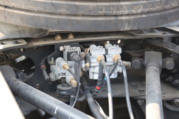 ���� ŷ��EST ��Խ�� 580���� 6X4 AMT�Զ���ǣ����(��Һ��)ͼƬ