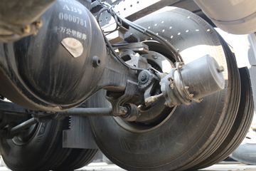 ���� ŷ��EST ��Խ�� 580���� 6X4 AMT�Զ���ǣ����(��Һ��)ͼƬ