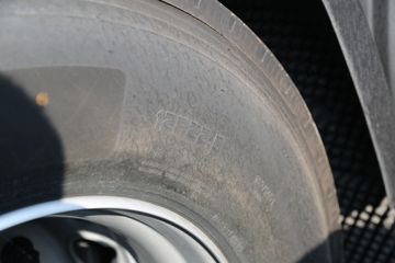 ���� ŷ��EST ��Խ�� 580���� 6X4 AMT�Զ���ǣ����(��Һ��)ͼƬ