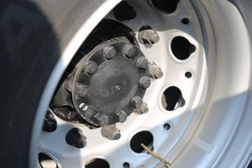 ���� ŷ��EST ��Խ�� 580���� 6X4 AMT�Զ���ǣ����(��Һ��)ͼƬ