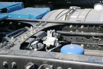 ���� ŷ��EST ��Խ�� 580���� 6X4 AMT�Զ���ǣ����(��Һ��)ͼƬ