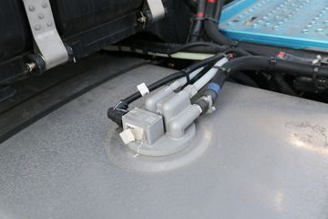 ���� ŷ��EST ��Խ�� 580���� 6X4 AMT�Զ���ǣ����(��Һ��)ͼƬ