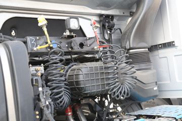 ���� ŷ��EST ��Խ�� 580���� 6X4 AMT�Զ���ǣ����(��Һ��)ͼƬ