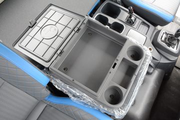 ���� ŷ��R proϵ 220���� 6.8��AMT�Զ��������ػ���(����)(BJ1186VKPFK-1M)ͼƬ