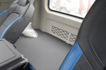 ���� ŷ��R proϵ 220���� 6.8��AMT�Զ��������ػ���(����)(BJ1186VKPFK-1M)ͼƬ