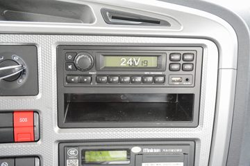���� ŷ��R proϵ 220���� 6.8��AMT�Զ��������ػ���(����)(BJ1186VKPFK-1M)ͼƬ