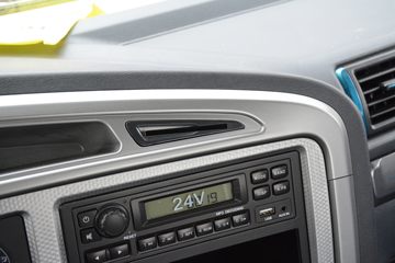 ���� ŷ��R proϵ 220���� 6.8��AMT�Զ��������ػ���(����)(BJ1186VKPFK-1M)ͼƬ