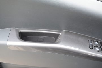 ���� ŷ��R proϵ 220���� 6.8��AMT�Զ��������ػ���(����)(BJ1186VKPFK-1M)ͼƬ