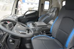 福田 欧航R pro系 220马力 6.8米AMT自动档栏板载货车(国六)(BJ1186VKPFK-1M)