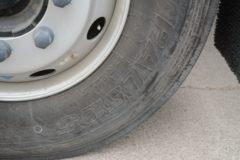 福田 欧航R pro系 220马力 6.8米AMT自动档栏板载货车(国六)(BJ1186VKPFK-1M)